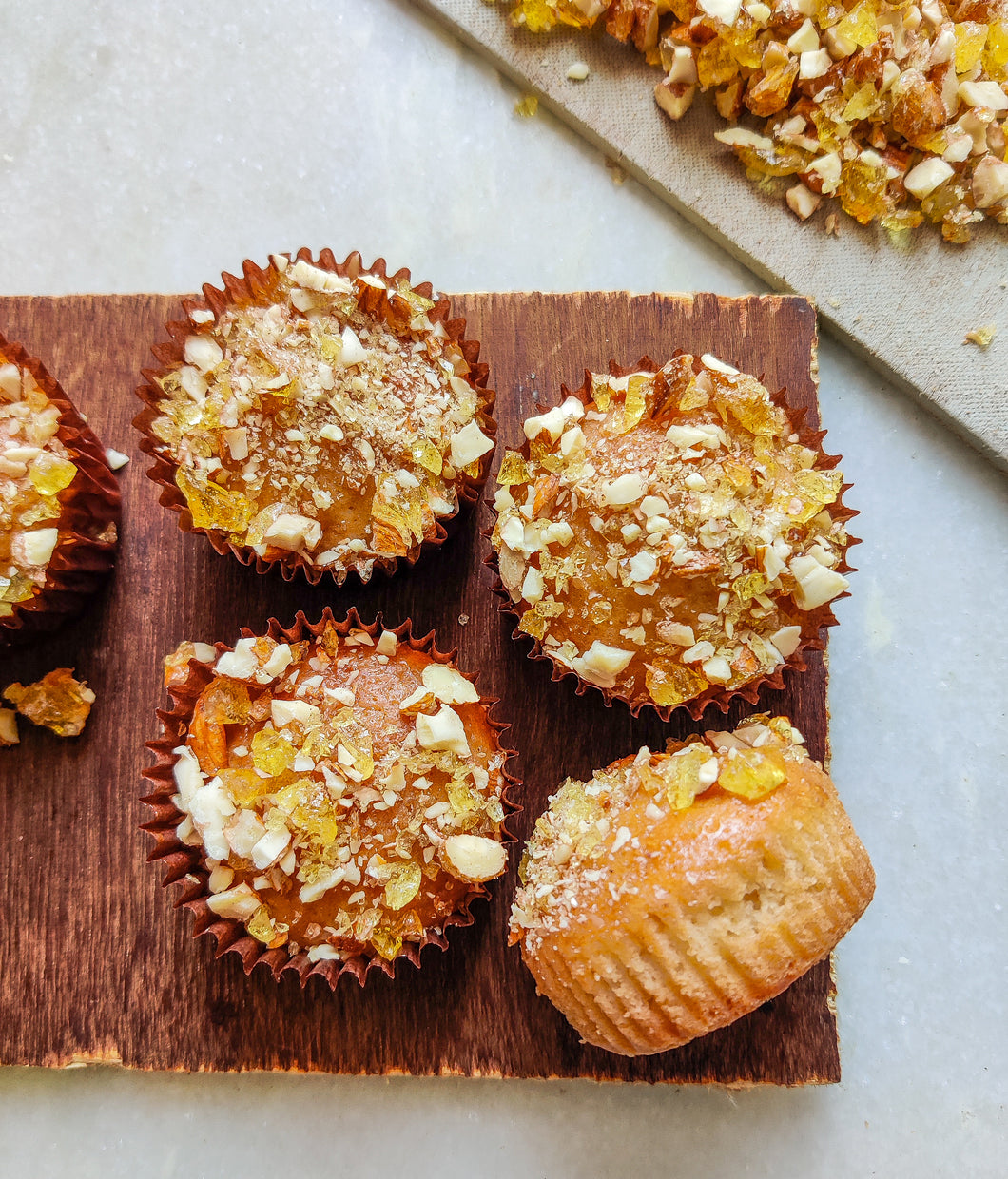 Crunchy Cinnamon & Almond Muffins (Eggless)